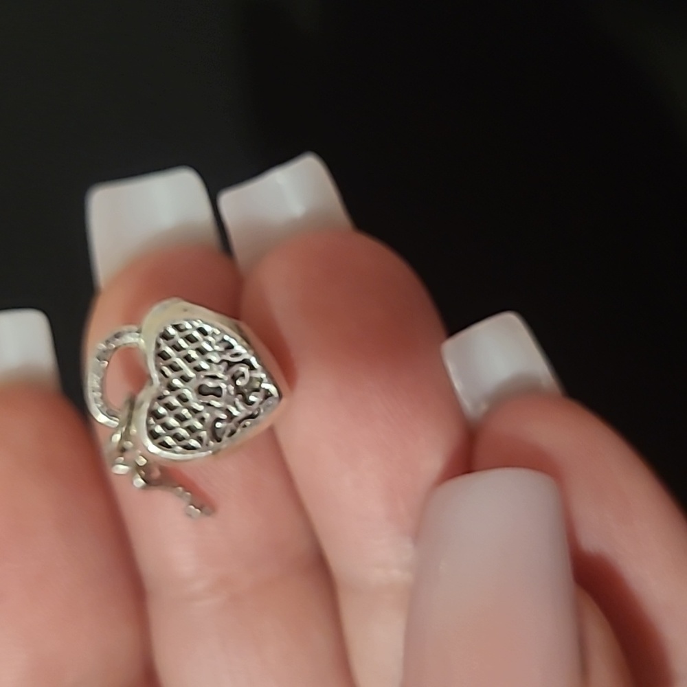 Heart Lock ✨️Charm - Picture 2 of 3